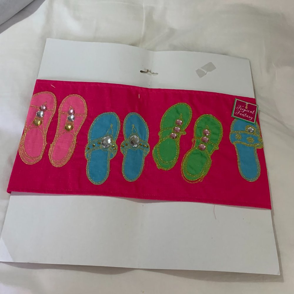 DENNIS EAST PINK FLIP FLOP POLLOW COVER NWT